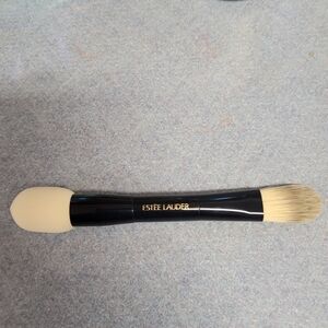Estee Lauder Dual-Ended Brush Powder Brush & Concealer Applicator